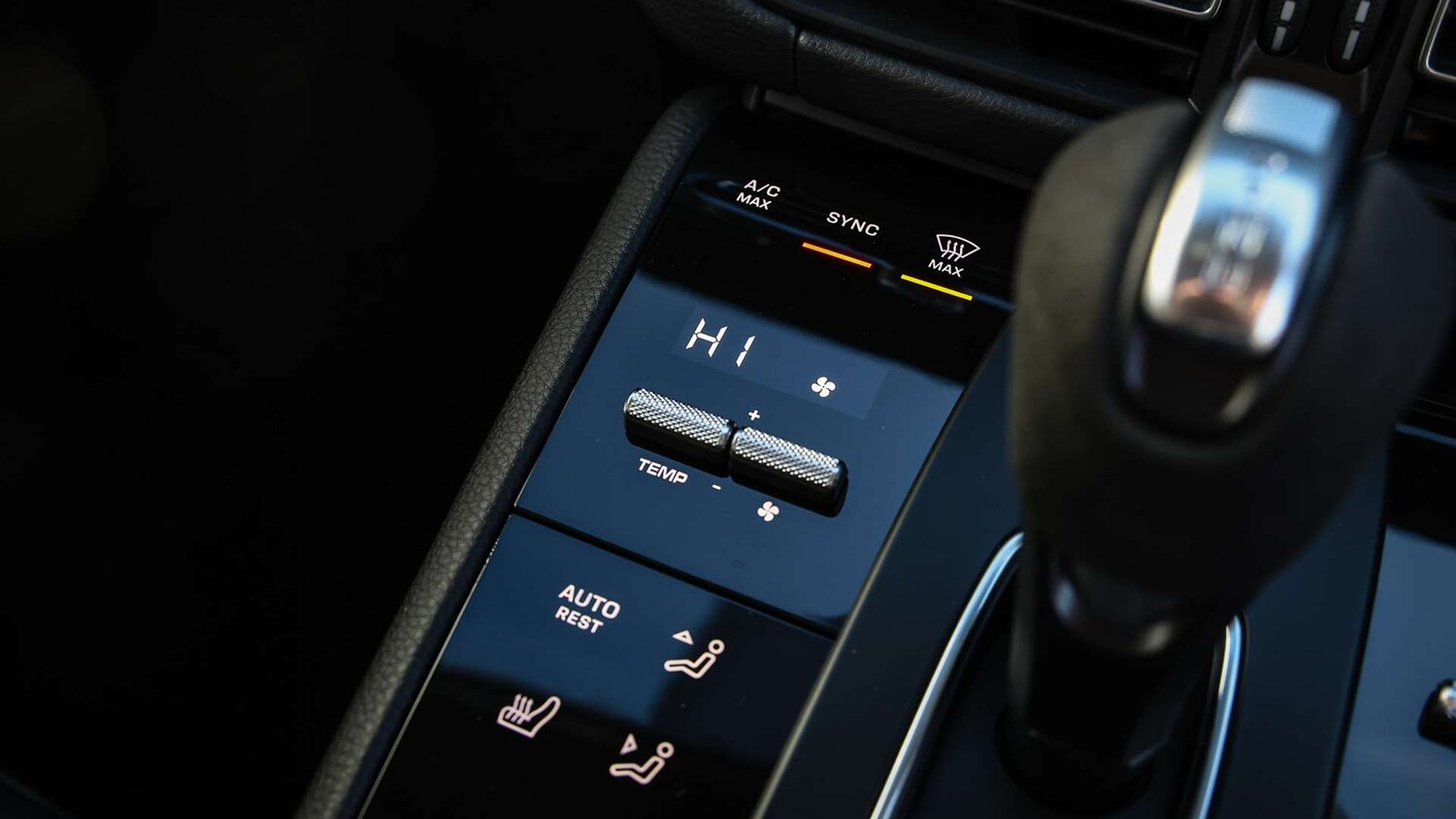 Used Porsche Macan 2025 for sale - 76745977: Photo 28