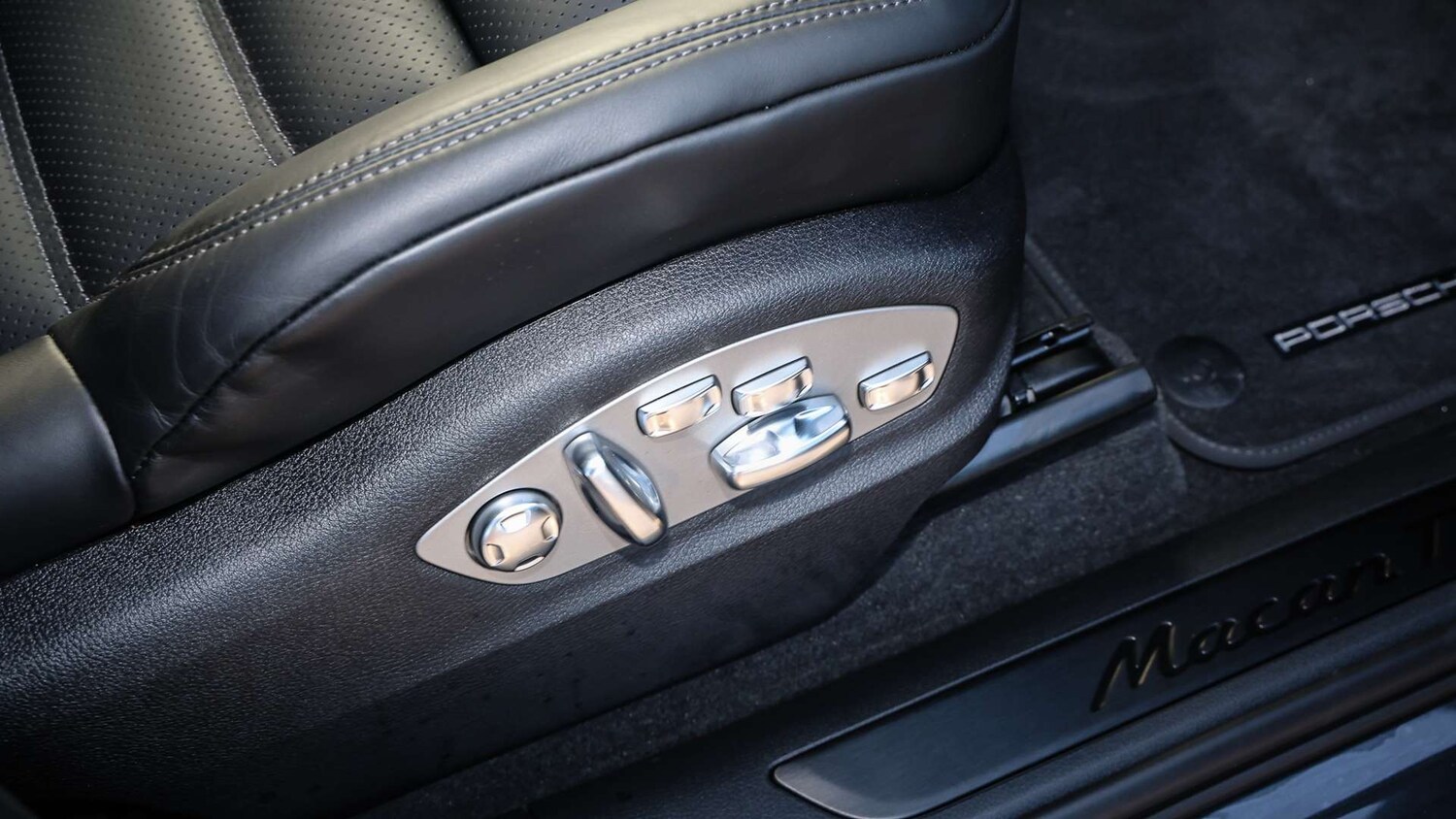 Used Porsche Macan 2025 for sale - 76745977: Photo 33