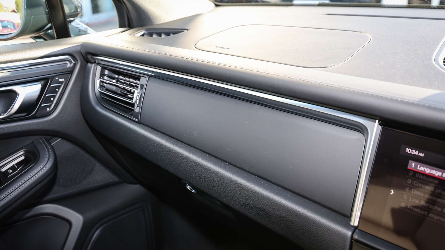 Used Porsche Macan 2025 for sale - 76745977: Photo 34