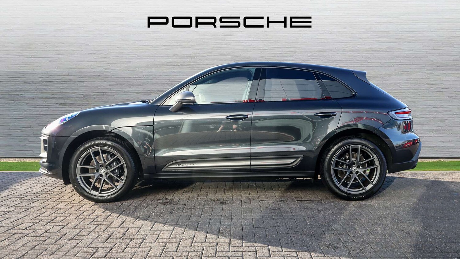 Used Porsche Macan 2025 for sale - 76745977: Photo 8
