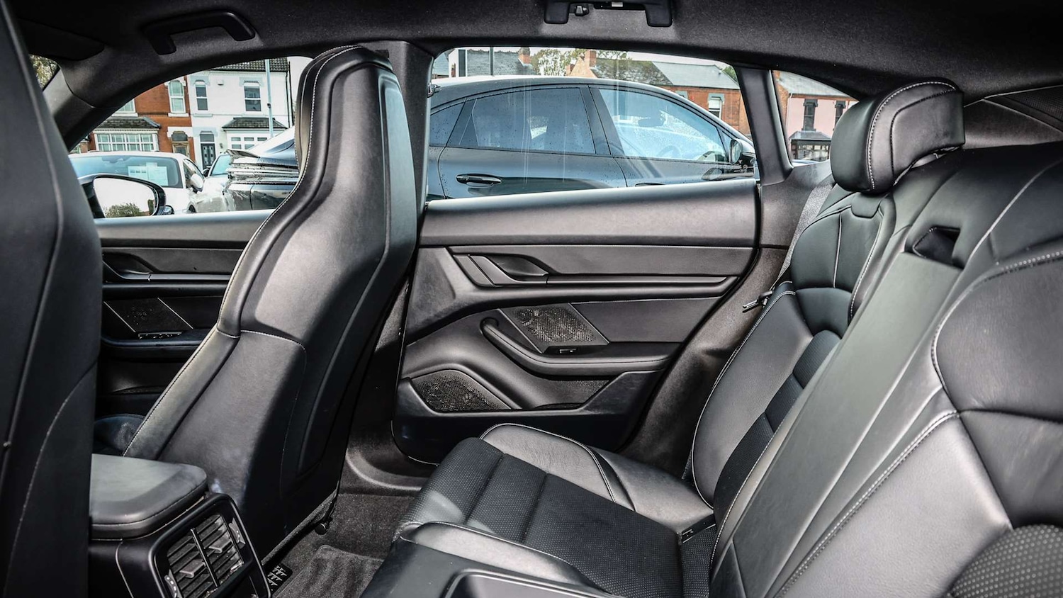 Used Porsche Taycan 2021 for sale - 76475798: Photo 15