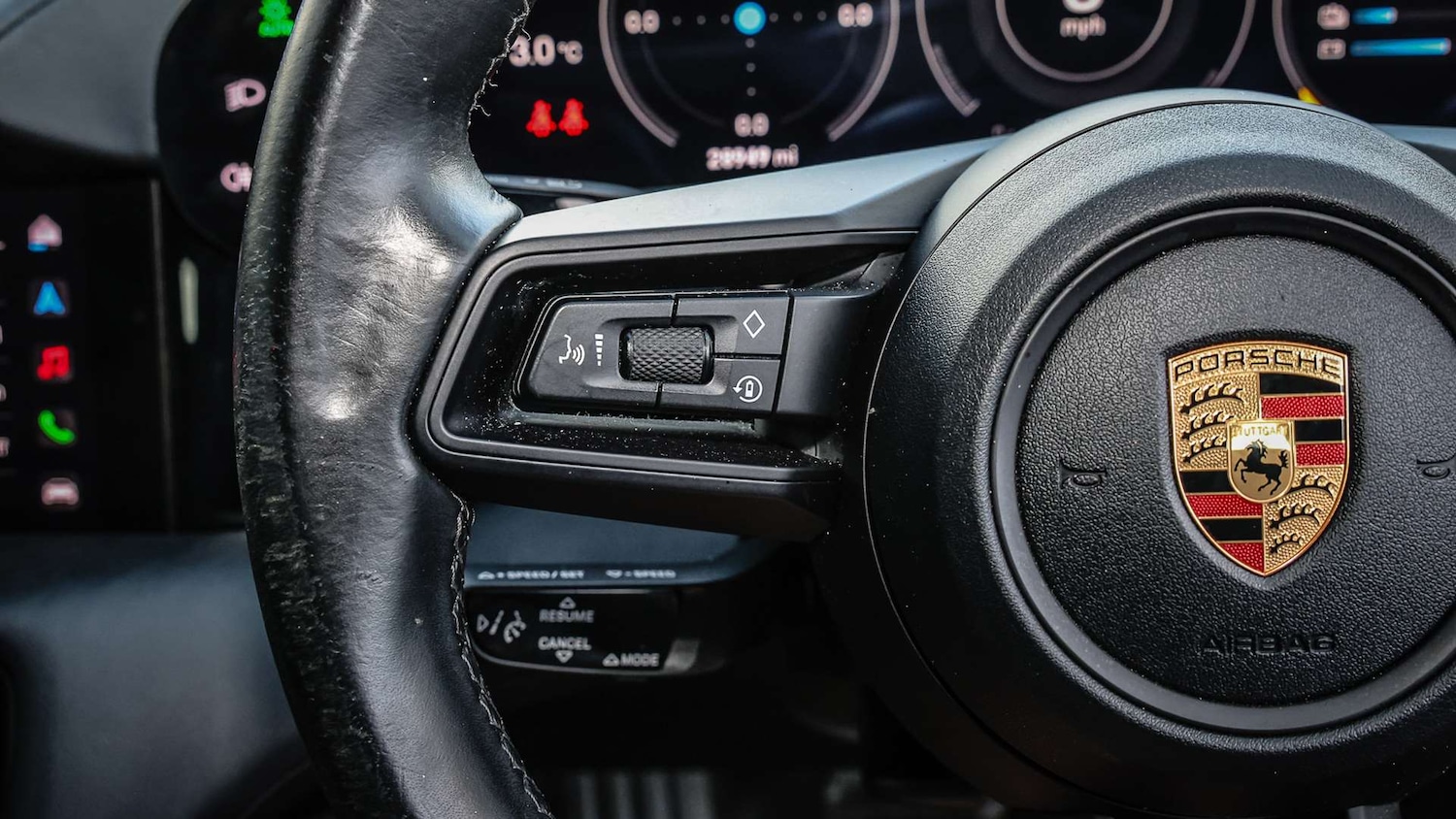 Used Porsche Taycan 2021 for sale - 76475798: Photo 26