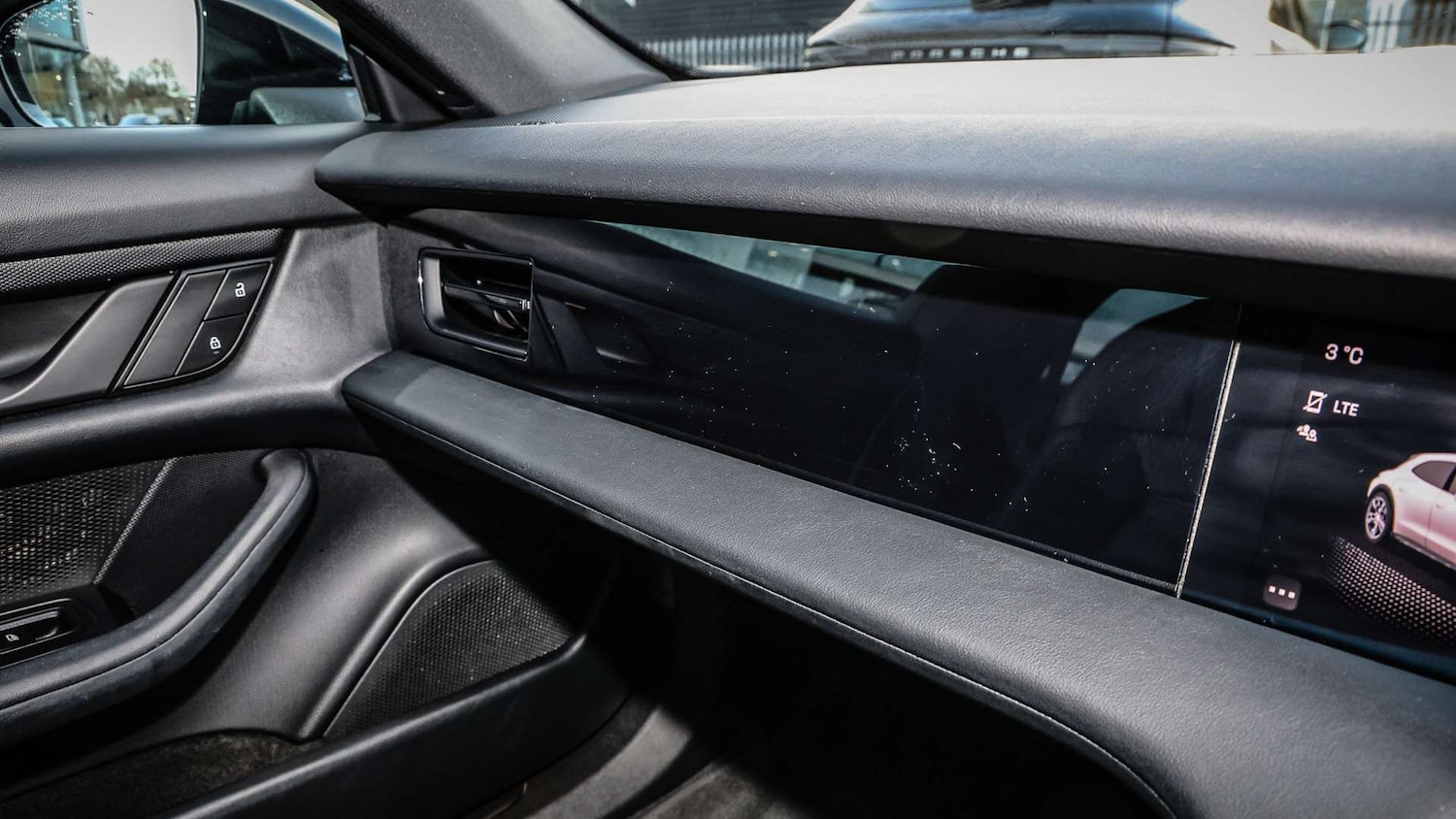 Used Porsche Taycan 2021 for sale - 76475798: Photo 28