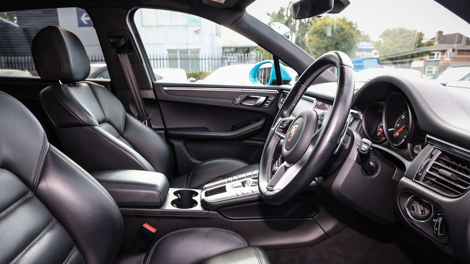 Used Porsche Macan 2021 for sale - 75818406: Photo 12