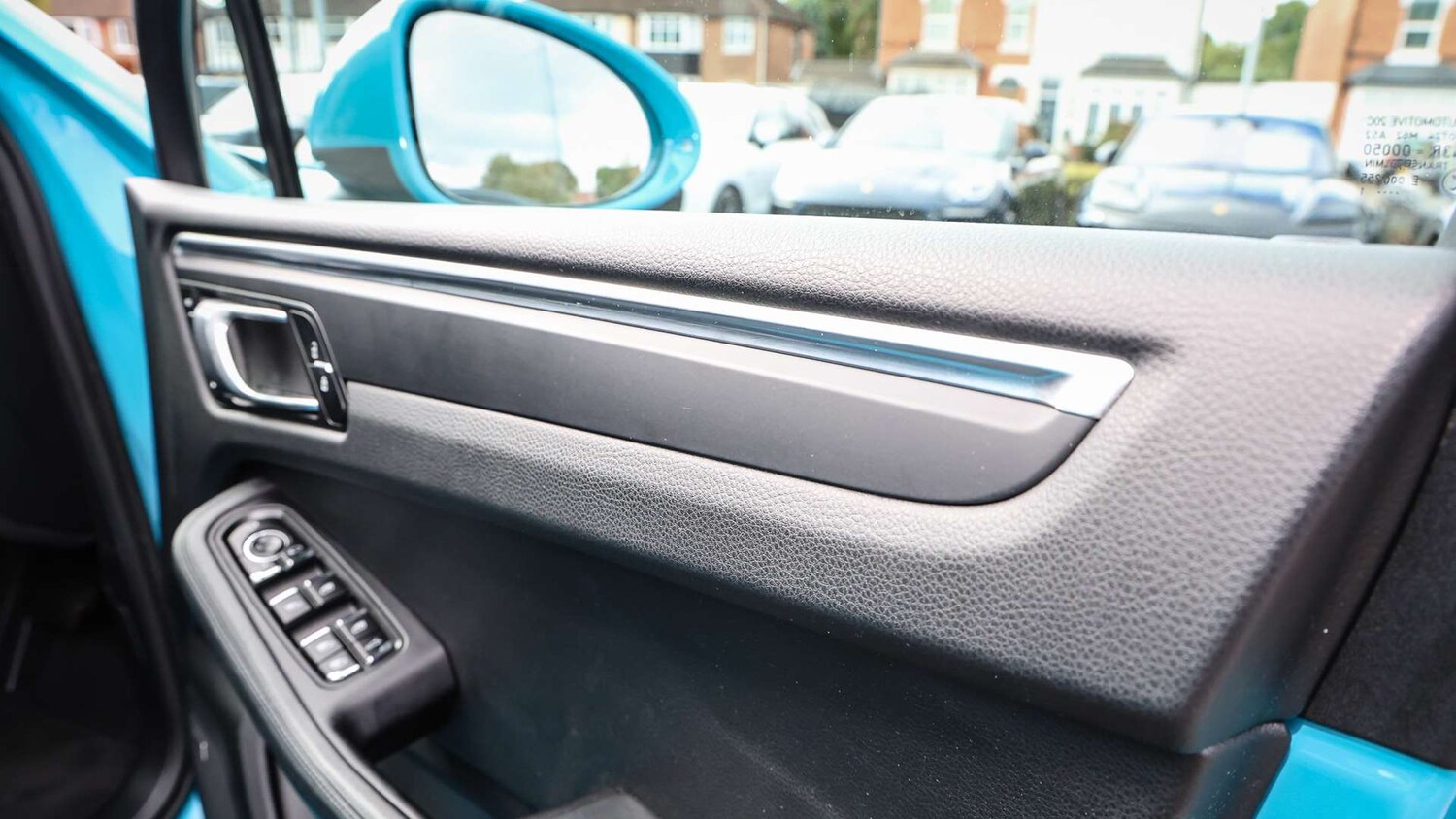 Used Porsche Macan 2021 for sale - 75818406: Photo 30
