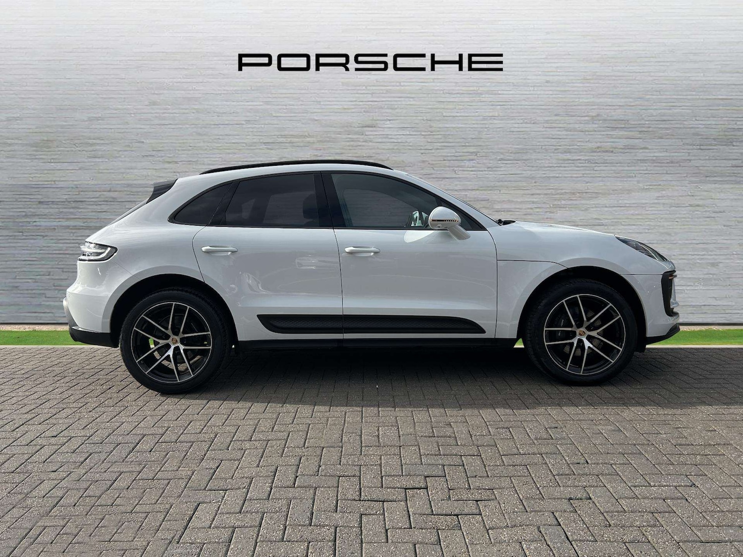 Used Porsche Macan 2023 for sale - 77577414: Photo 7