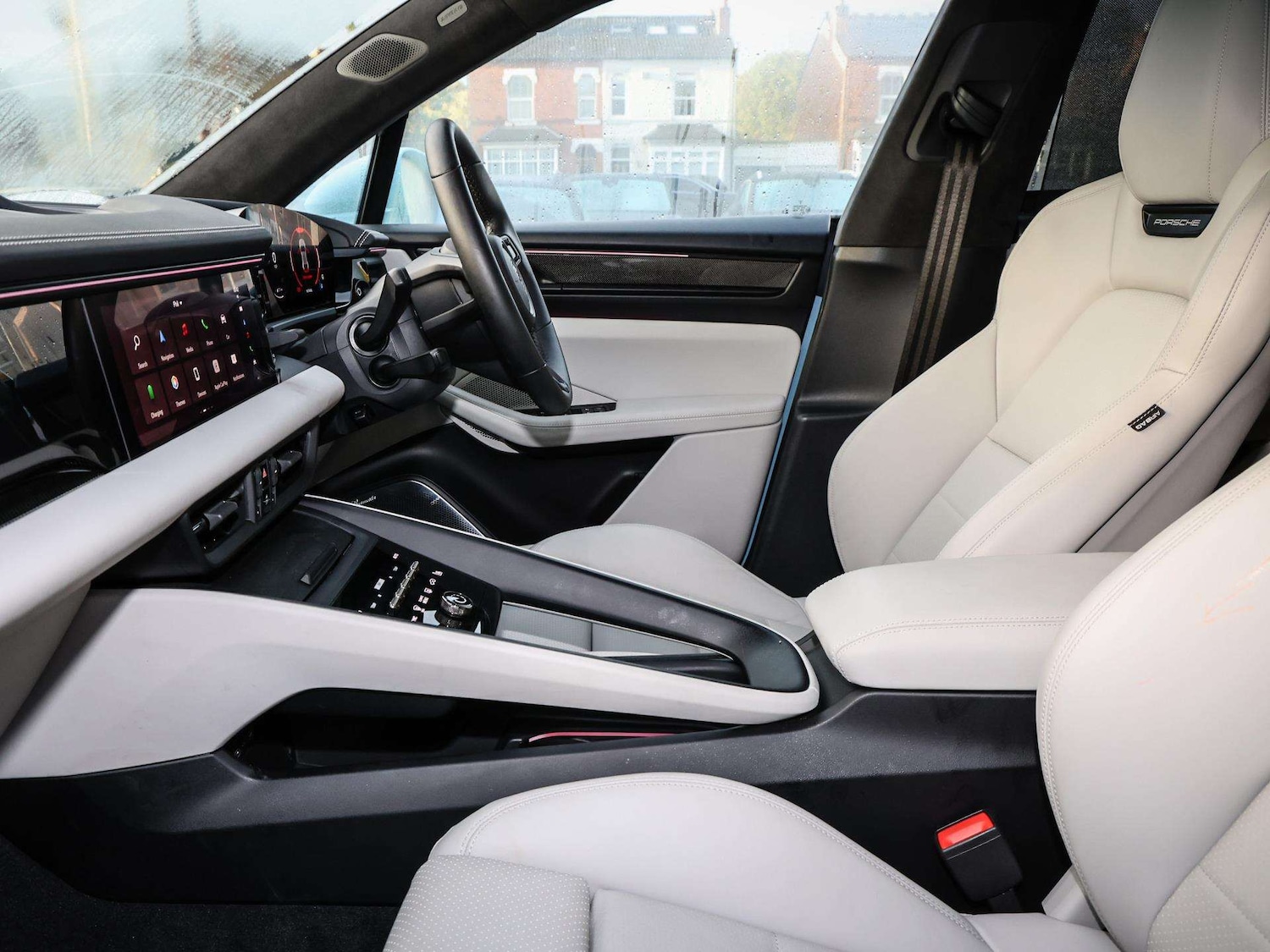 Used Porsche Macan 2024 for sale - 76421236: Photo 11