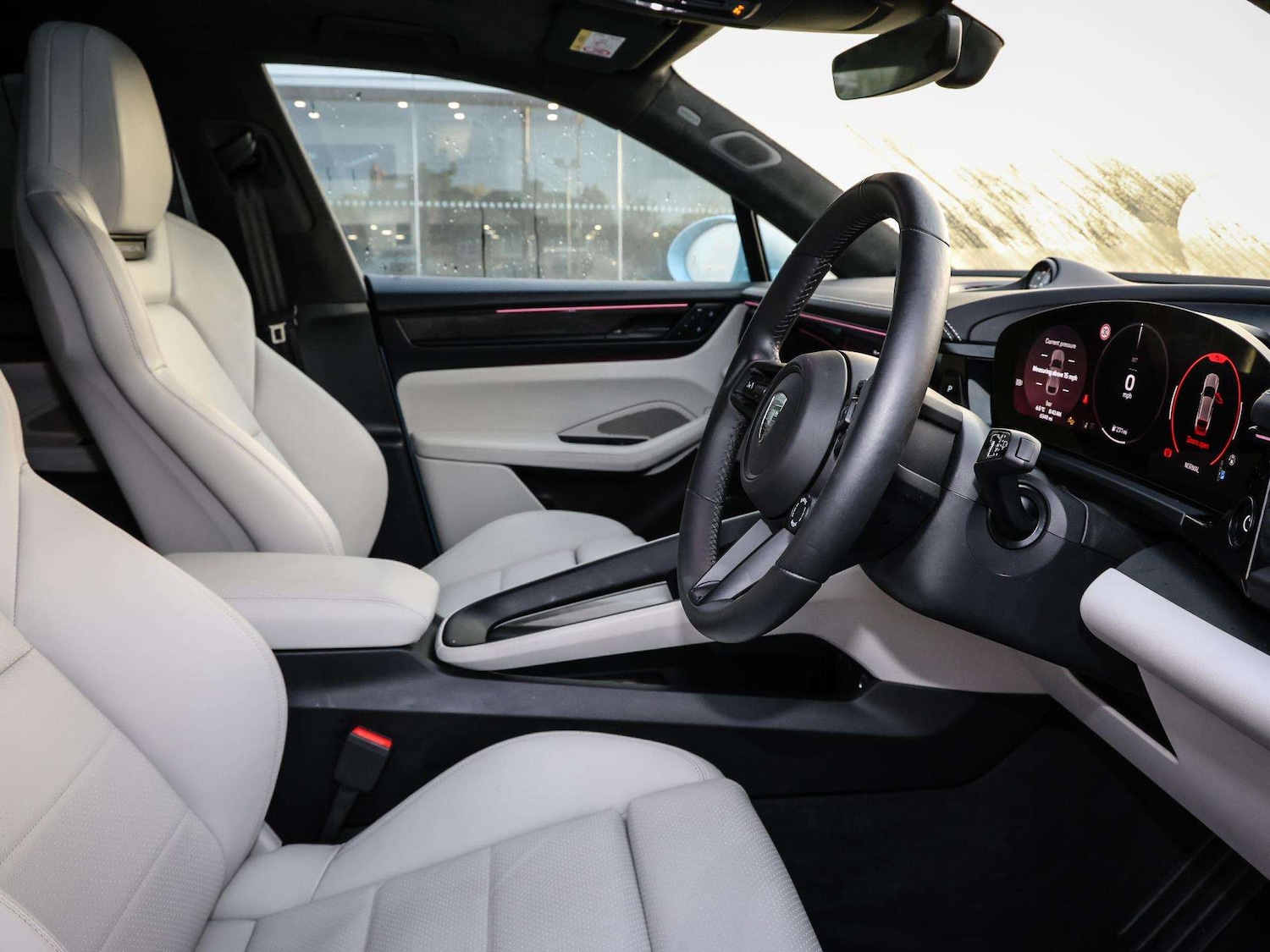 Used Porsche Macan 2024 for sale - 76421236: Photo 13