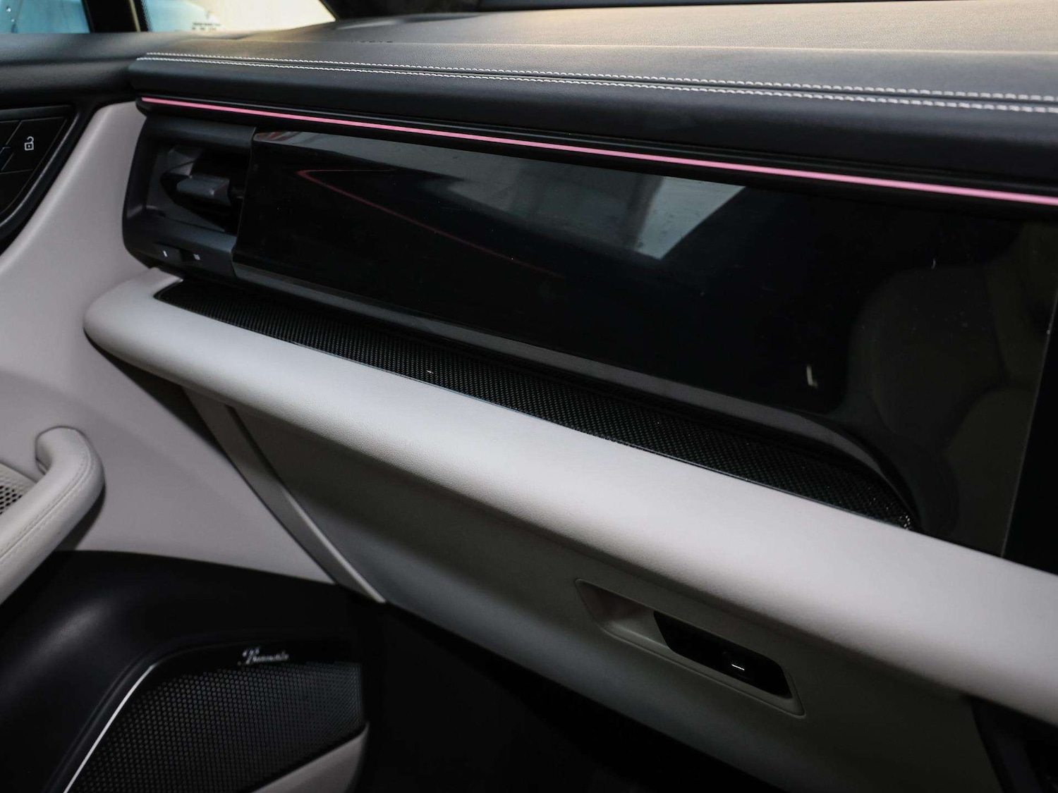 Used Porsche Macan 2024 for sale - 76421236: Photo 33