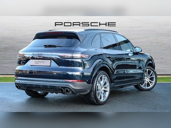Used Porsche Cayenne 2023 for sale - 77615454: Photo