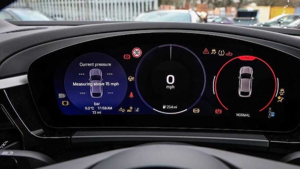 Used Porsche Macan 2025 for sale - 75217215: Photo 13