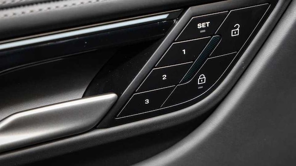 Used Porsche Macan 2025 for sale - 75217215: Photo 18