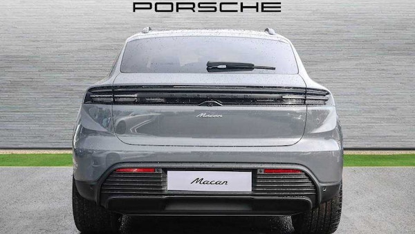 Used Porsche Macan 2025 for sale - 75217215: Photo 3