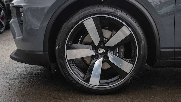 Used Porsche Macan 2025 for sale - 75217215: Photo 6