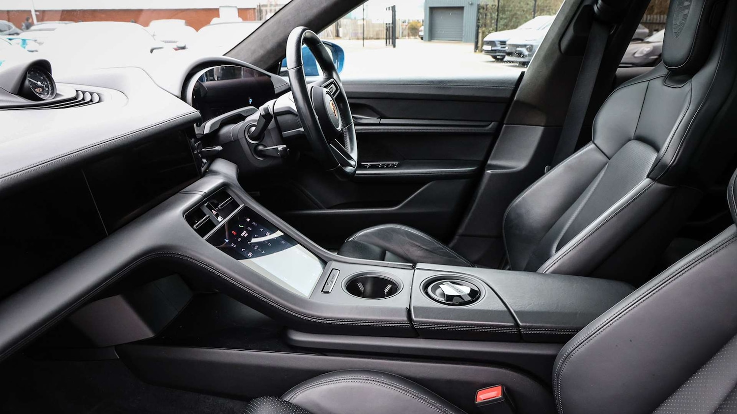 Used Porsche Taycan 2021 for sale - 77960693: Photo 11