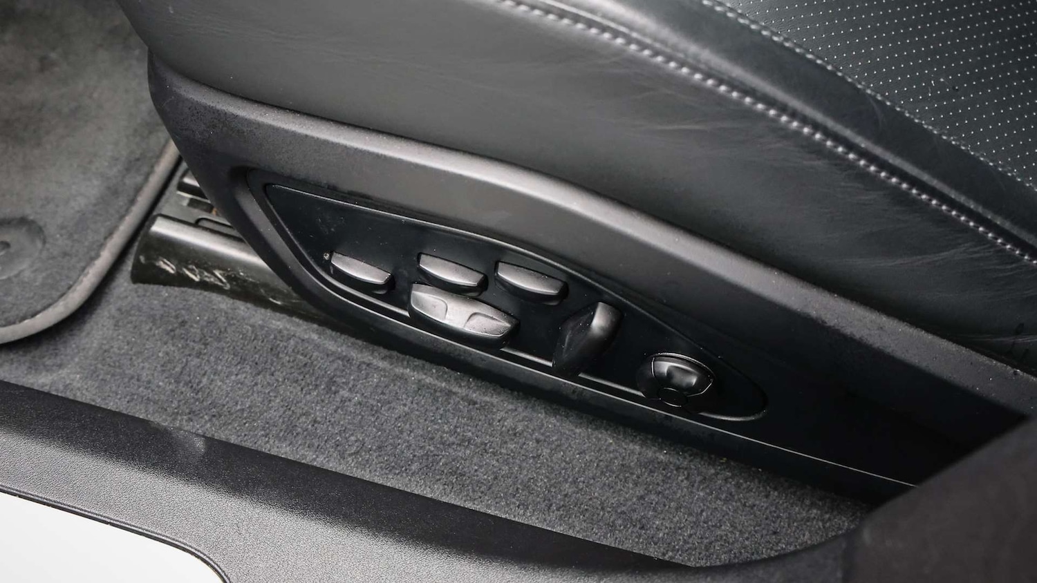 Used Porsche Taycan 2021 for sale - 77960693: Photo 25