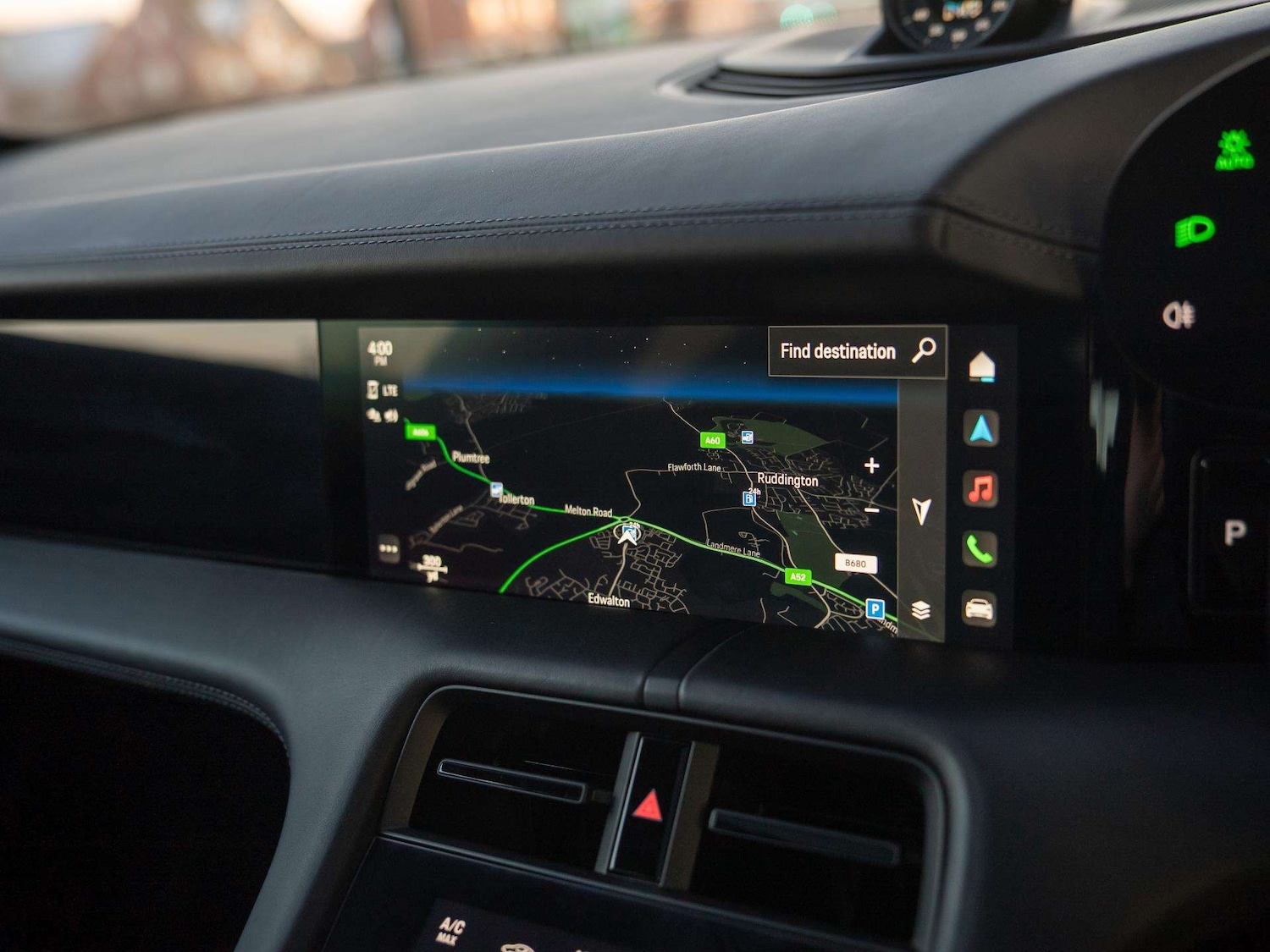 Used Porsche Taycan 2023 for sale - 77294266: Photo 18