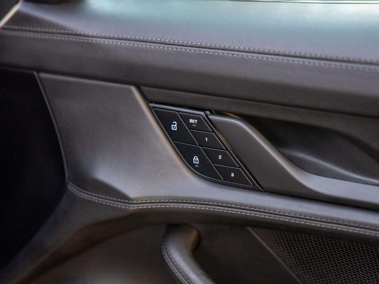 Used Porsche Taycan 2023 for sale - 77294266: Photo 32