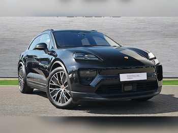 Used Porsche Macan 2024 for sale - 79161009: Photo