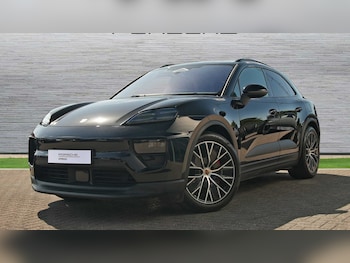 Used Porsche Macan 2024 for sale - 79161009: Photo