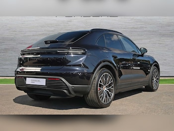 Used Porsche Macan 2024 for sale - 79161009: Photo