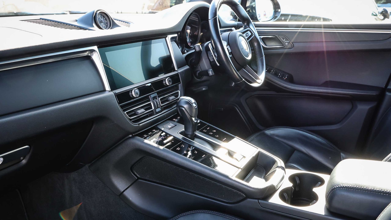 Used Porsche Macan 2025 for sale - 77960930: Photo 11