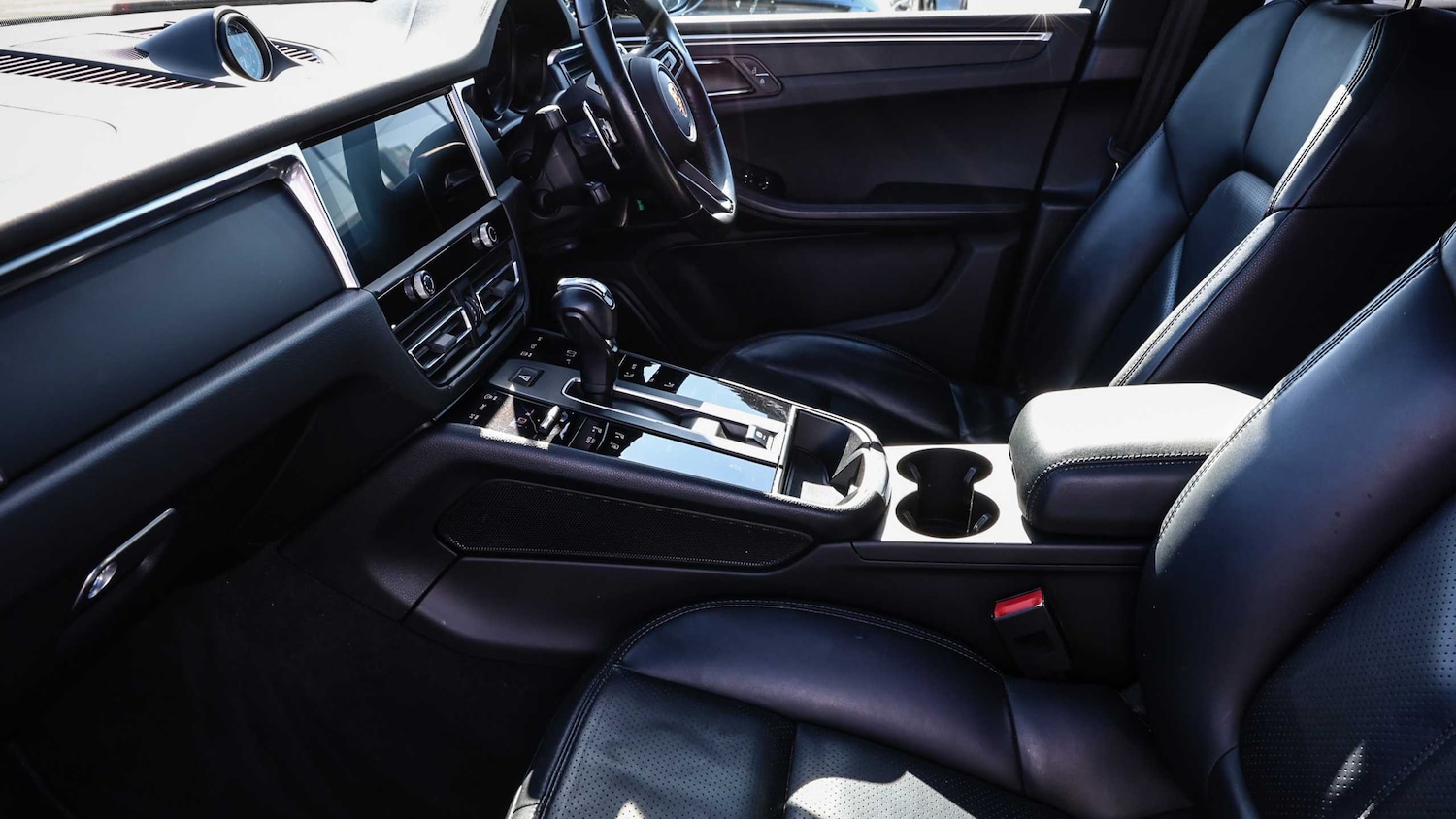 Used Porsche Macan 2025 for sale - 77960930: Photo 19