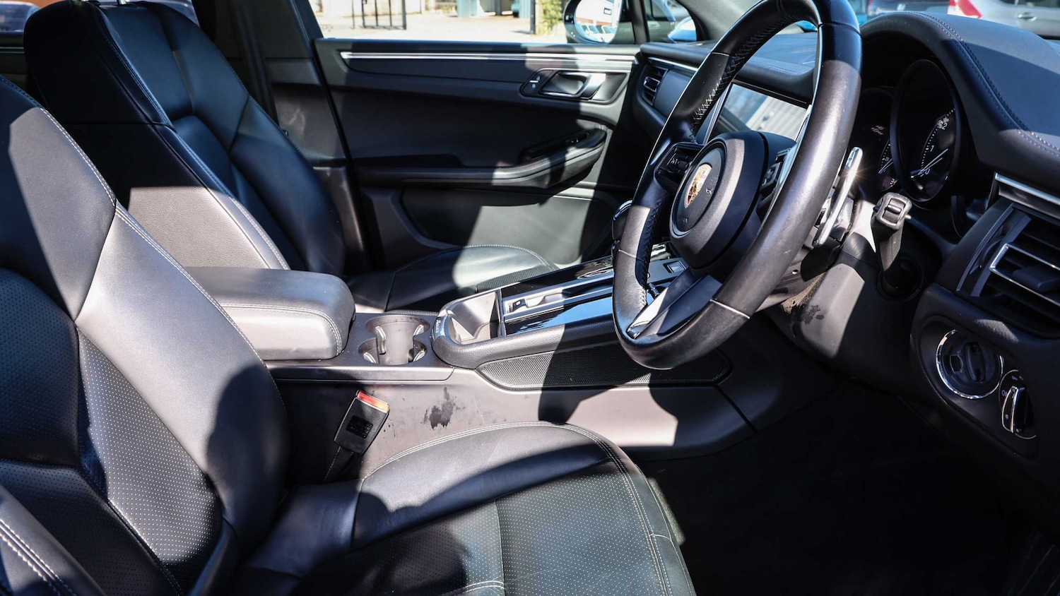 Used Porsche Macan 2025 for sale - 77960930: Photo 24