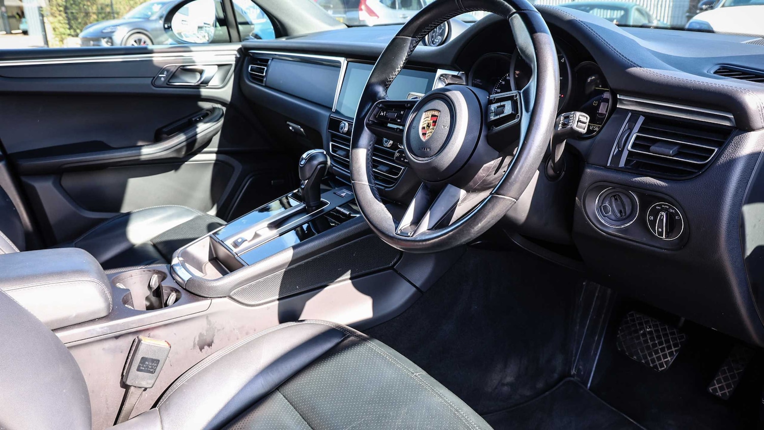 Used Porsche Macan 2025 for sale - 77960930: Photo 28