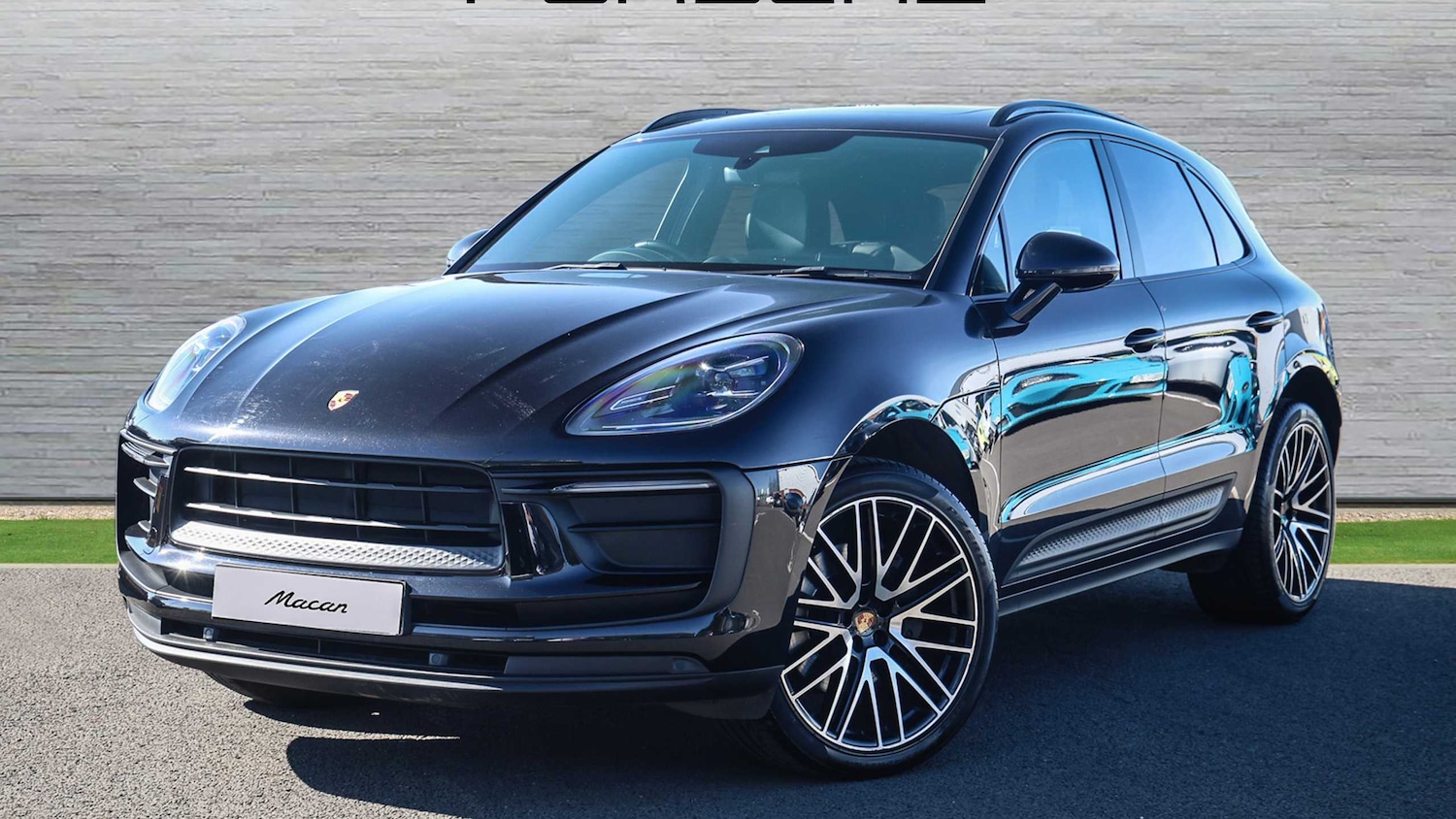 Used Porsche Macan 2025 for sale - 77960930: Photo 3