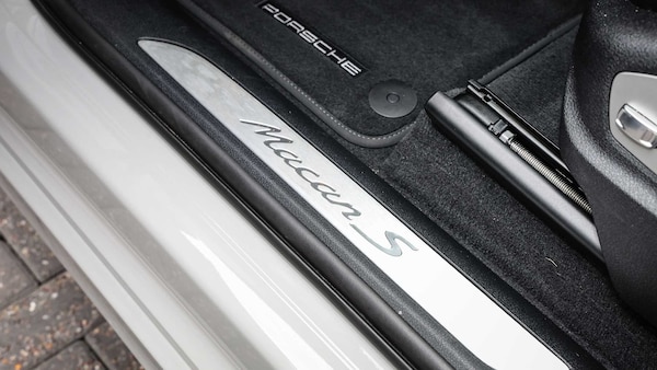 Used Porsche Macan 2025 for sale - 75299674: Photo 32