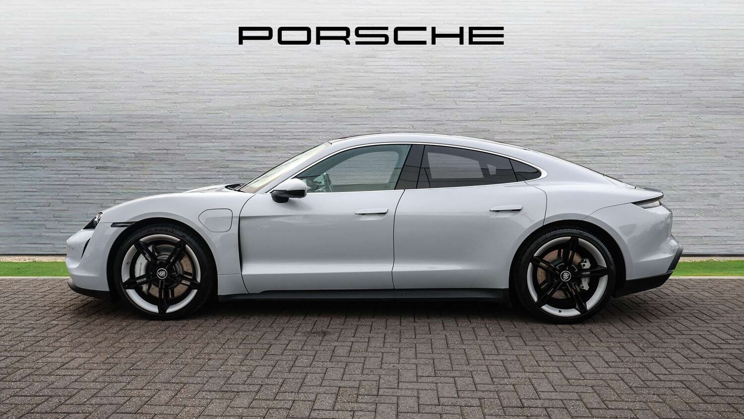 Used Porsche Taycan for sale - 77443389: Photo 8