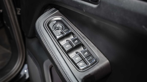 Used Porsche Macan 2016 for sale - 75218332: Photo 31