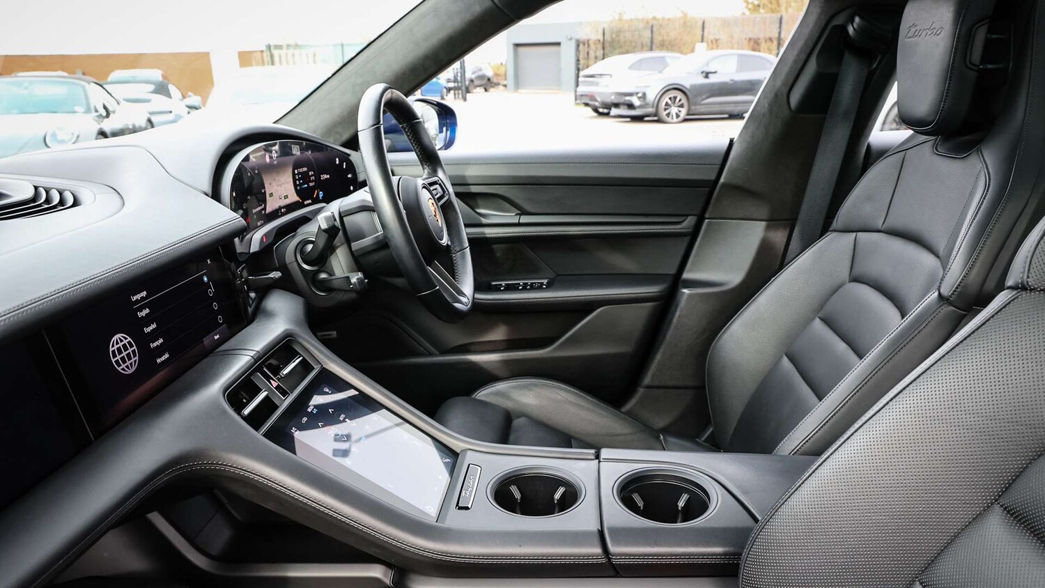 Used Porsche Taycan 2021 for sale - 77270101: Photo 11