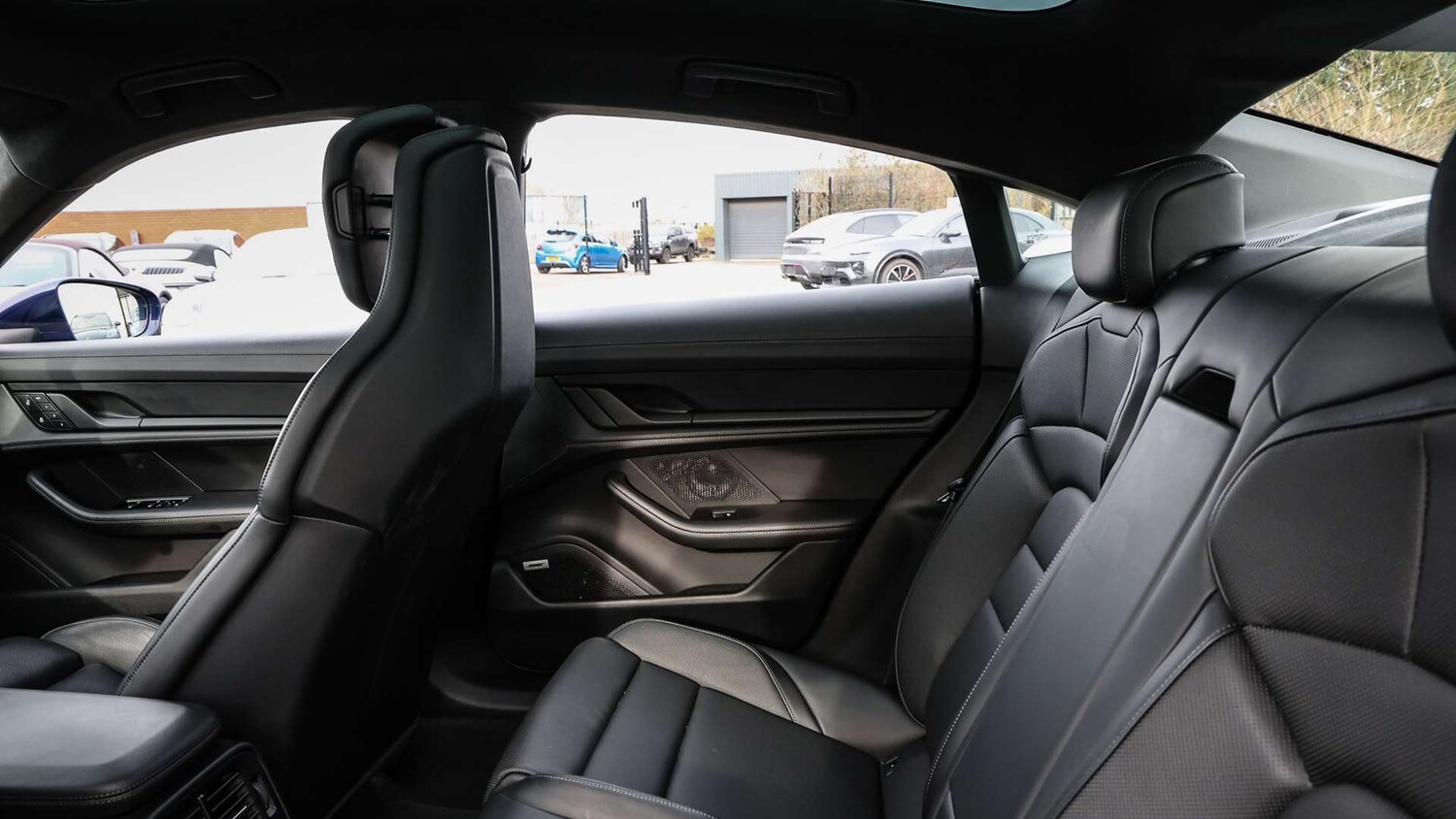 Used Porsche Taycan 2021 for sale - 77270101: Photo 15