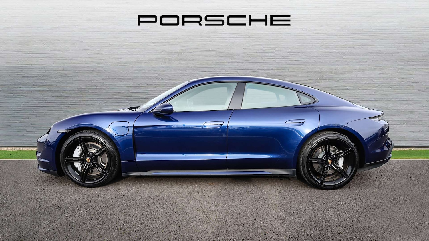 Used Porsche Taycan 2021 for sale - 77270101: Photo 7