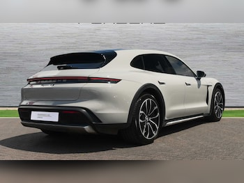 Used Porsche Taycan 2023 for sale - 79051831: Photo
