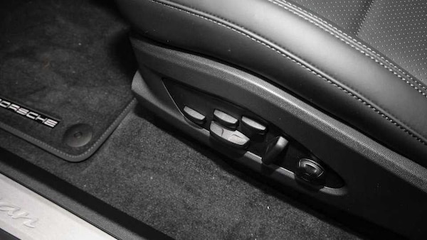 Used Porsche Macan 2025 for sale - 75218259: Photo 31