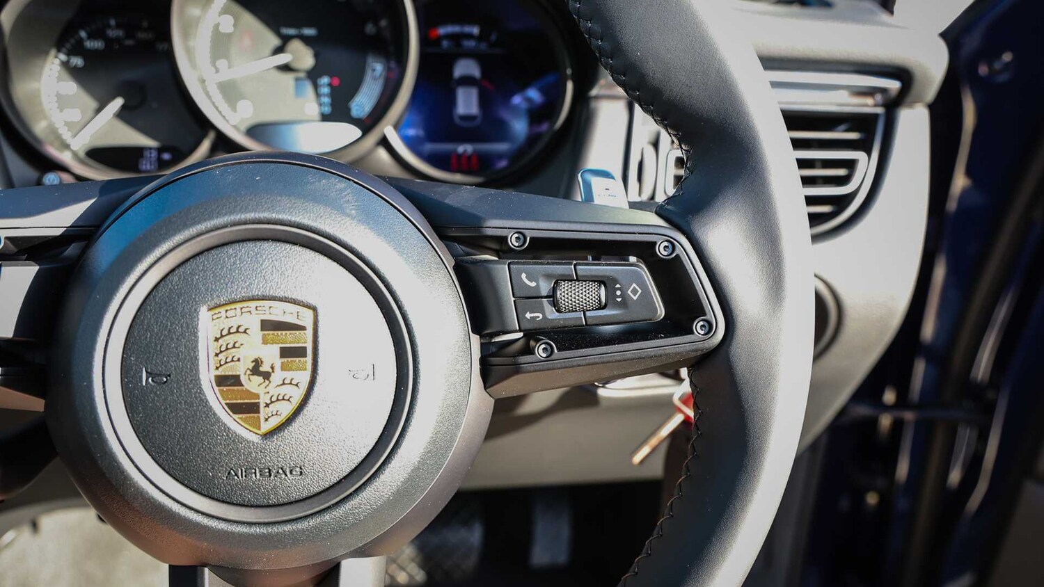 Used Porsche Macan 2025 for sale - 76746154: Photo 28