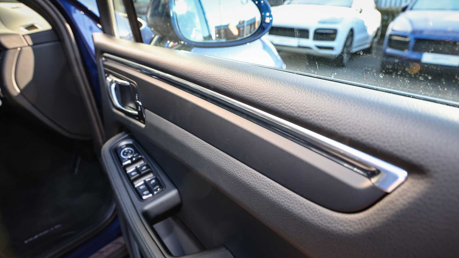 Used Porsche Macan 2025 for sale - 76746154: Photo 32