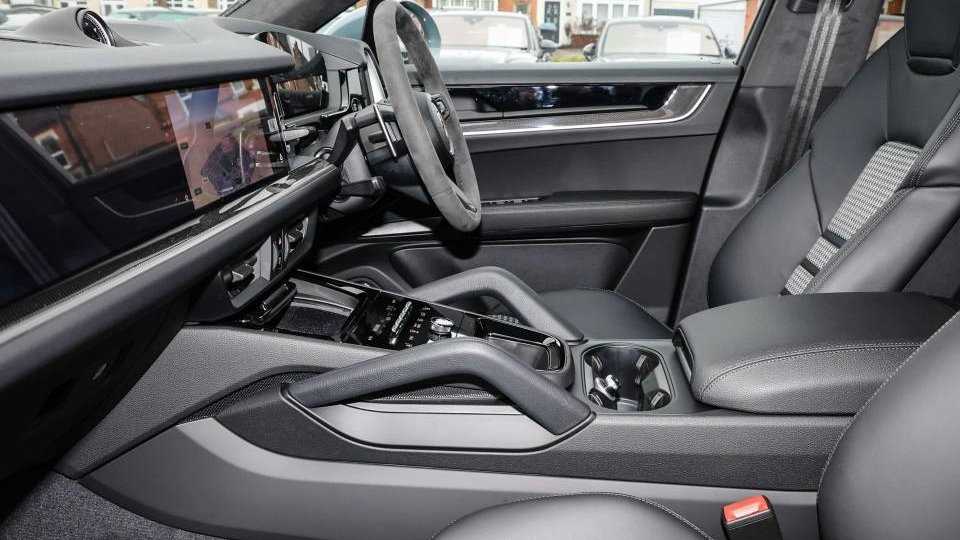 Used Porsche Cayenne 2025 for sale - 77995840: Photo 11