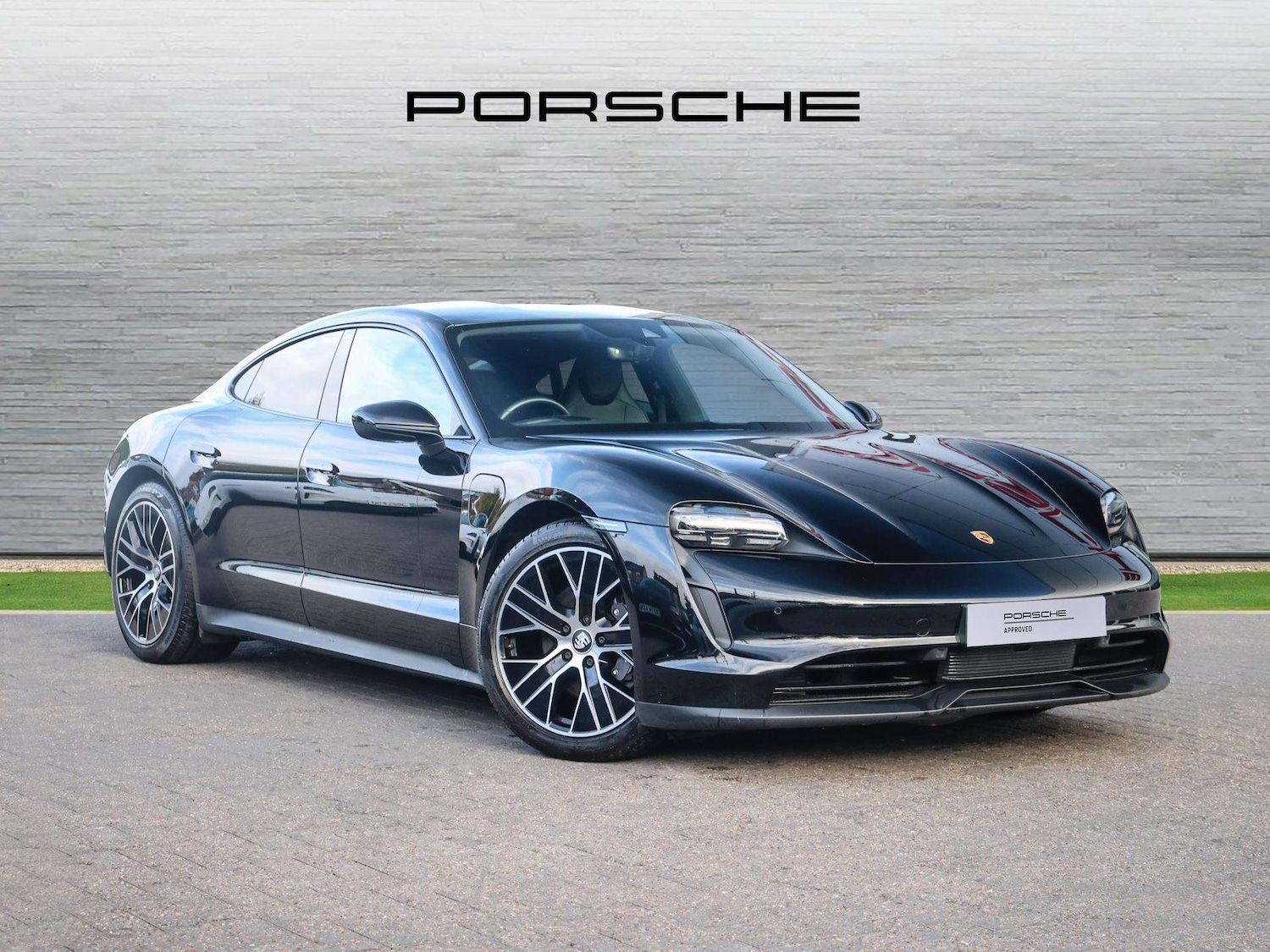 Used Porsche Taycan 2022 for sale - 76373807: Photo 1