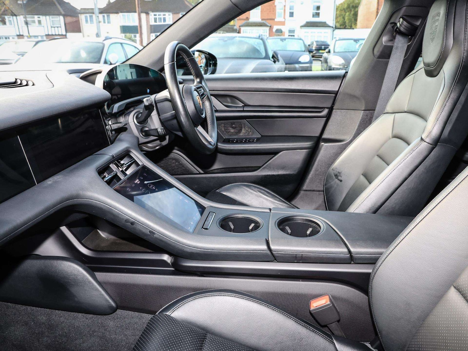 Used Porsche Taycan 2022 for sale - 76373807: Photo 11