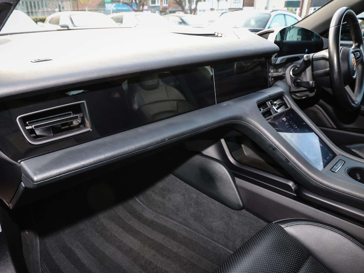 Used Porsche Taycan 2022 for sale - 76373807: Photo 14