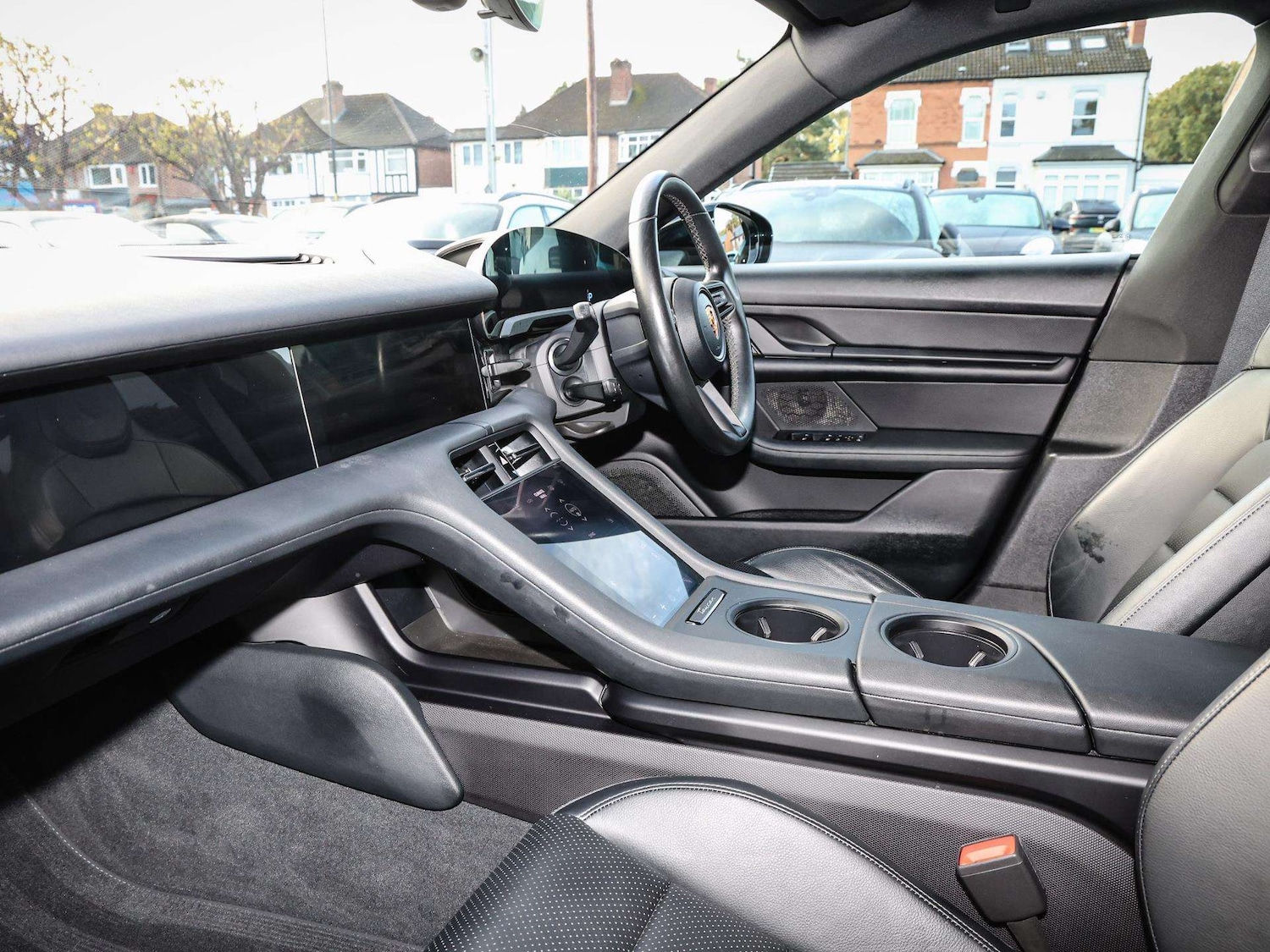 Used Porsche Taycan 2022 for sale - 76373807: Photo 5