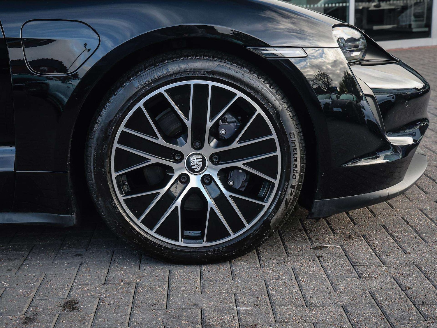 Used Porsche Taycan 2022 for sale - 76373807: Photo 6