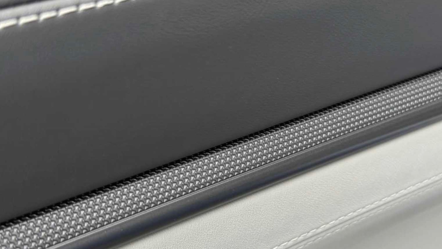 Used Porsche 911 2026 for sale - 78010418: Photo 3