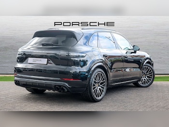 Used Porsche Cayenne 2023 for sale - 75903092: Photo