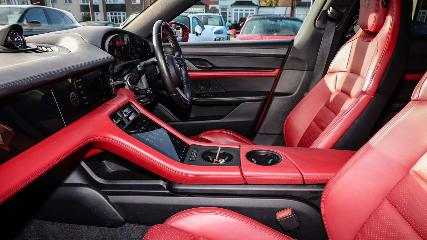 Used Porsche Taycan 2022 for sale - 76373693: Photo 11