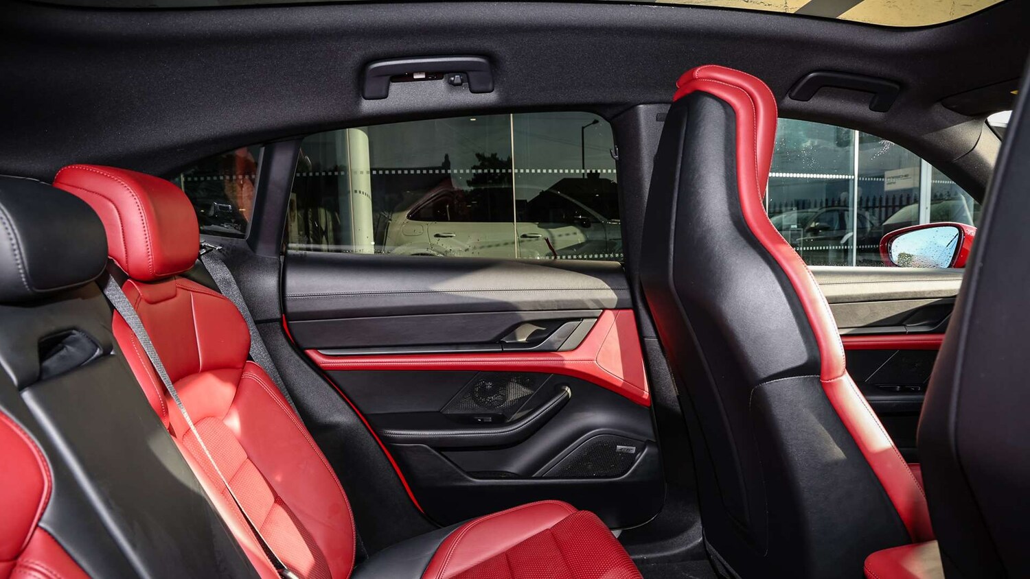 Used Porsche Taycan 2022 for sale - 76373693: Photo 14